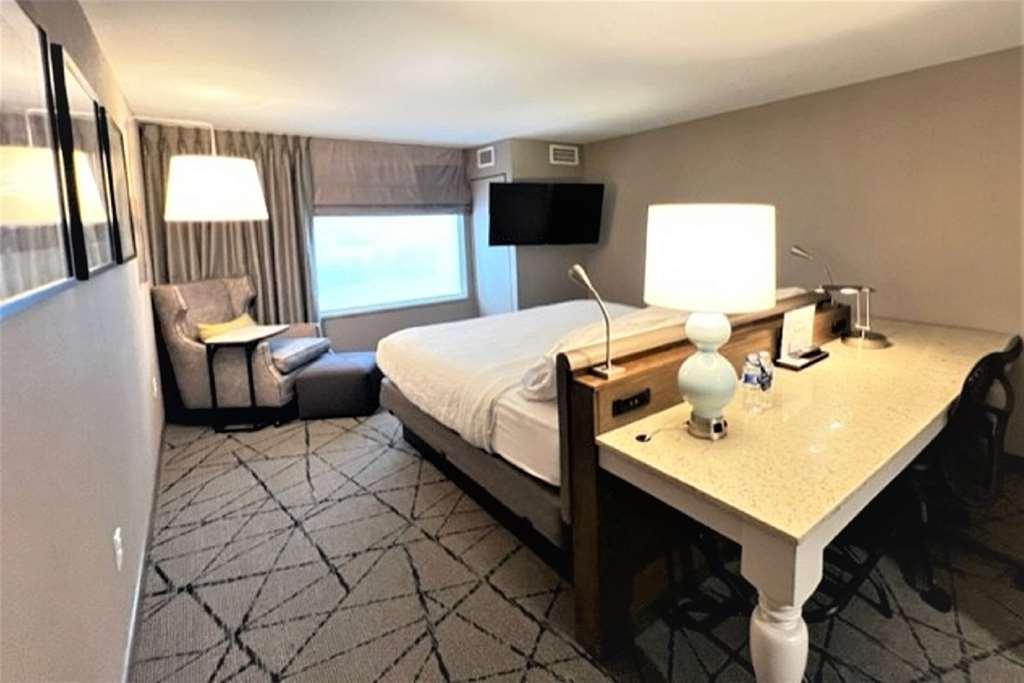 Hilton Garden Inn Springfield Room photo